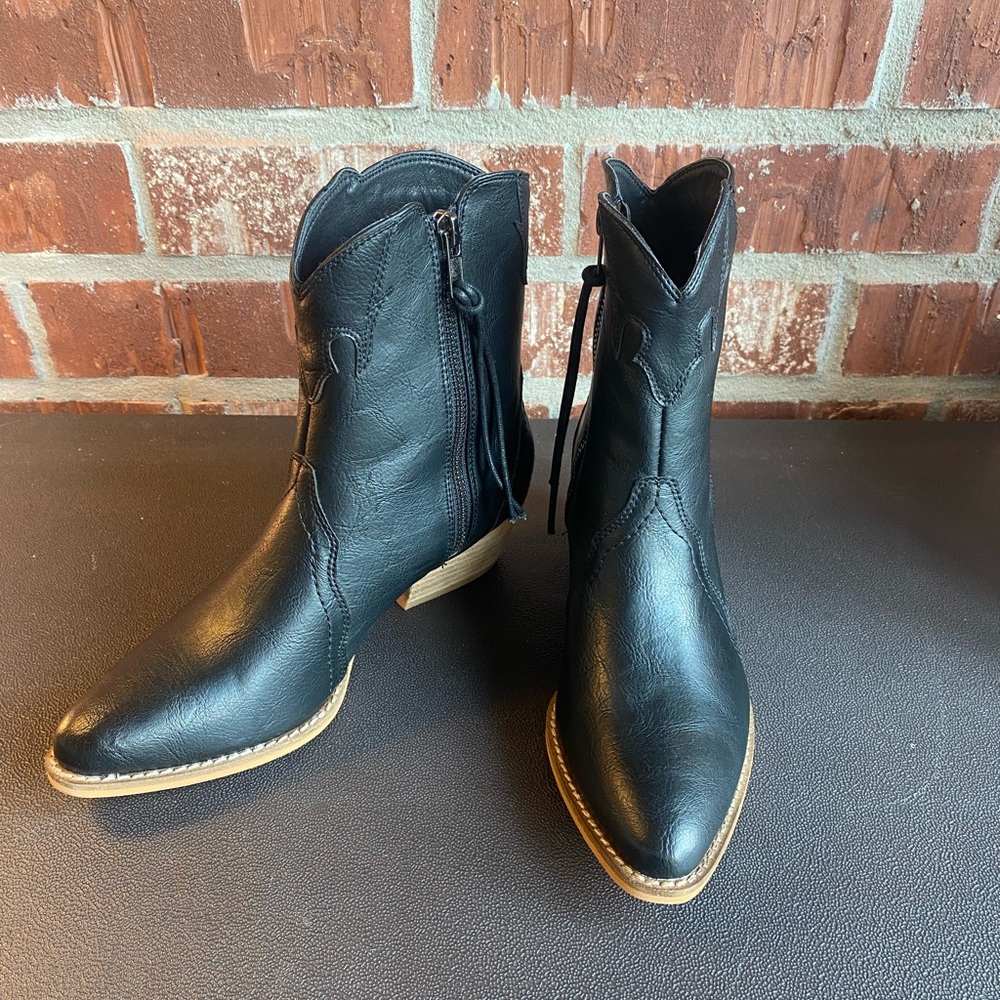 Black Short Boots (NEW)